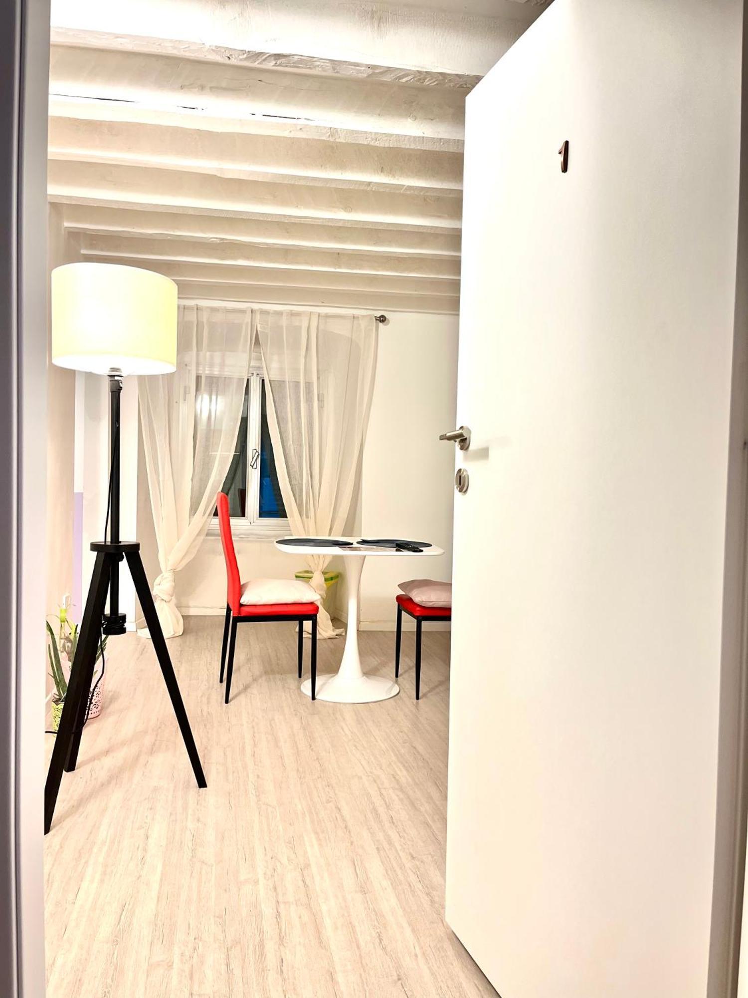 Genova Centro Affittacamere- Bagno In Comune Exterior photo